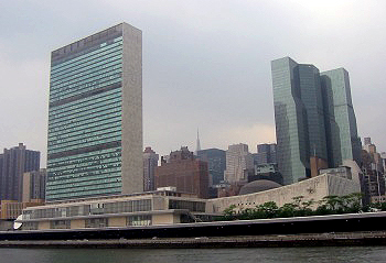 budova OSN,Djmutex (CC BY-SA 3.0), wikipedia.org 